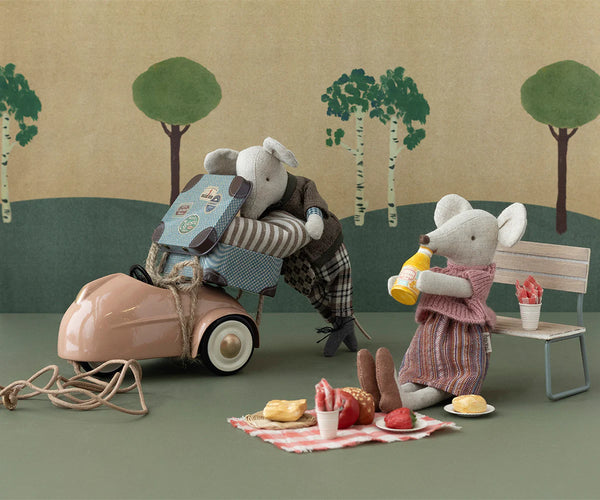 Picnic set, Mouse - Where The Sidewalk Ends Toy Shop