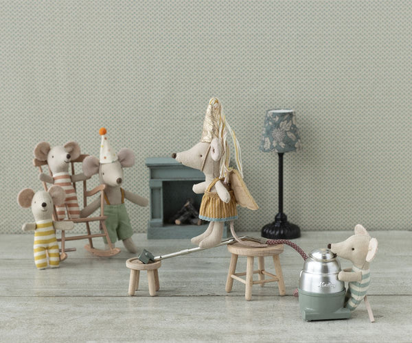 Fairy clothes in suitcase, Little sister mouse - Where The Sidewalk Ends Toy Shop