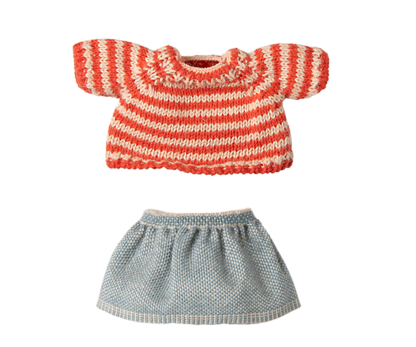 Knitted sweater and skirt, Big sister mouse - Where The Sidewalk Ends Toy Shop