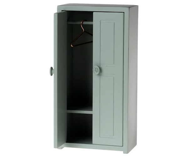 Closet, Mouse - Soft blue