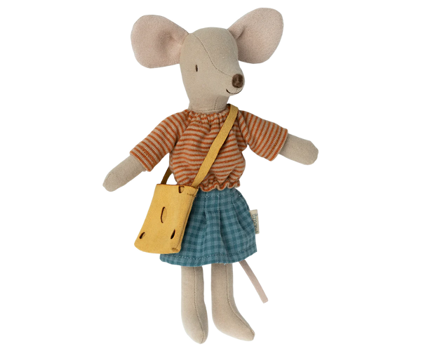 Clothes for Mum Mouse