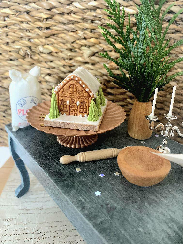 Gingerbread House Miniature - Where The Sidewalk Ends Toy Shop