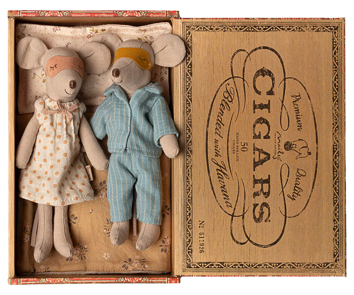 Mum & Dad mice in Cigar box- New - Where The Sidewalk Ends Toy Shop