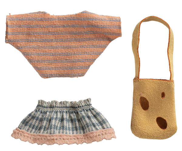 Clothes and bag, Little sister mouse - Where The Sidewalk Ends Toy Shop