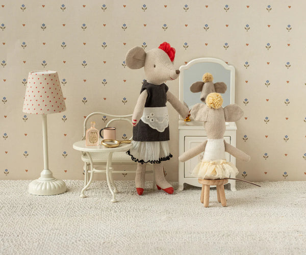 Beautician mouse, Mum - Where The Sidewalk Ends Toy Shop