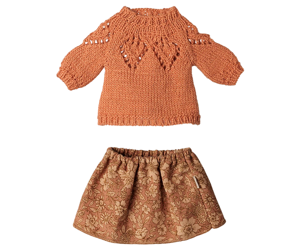 Mouse, Medium - Skirt and sweater
