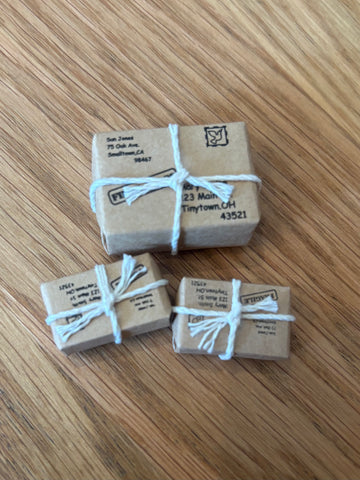 Miniature Christmas Packages 1:12