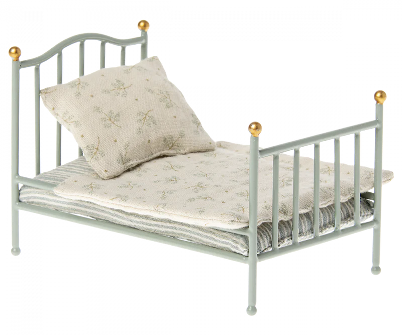 Vintage bed, Mouse - Where The Sidewalk Ends Toy Shop